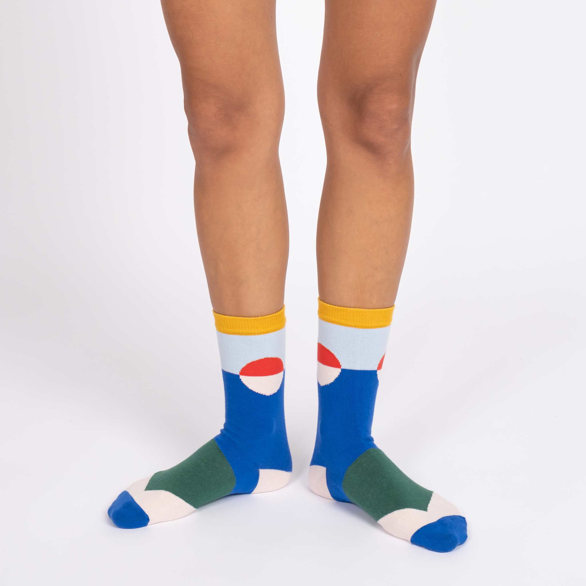 Chaussettes Séverine Sunset portées studio femme