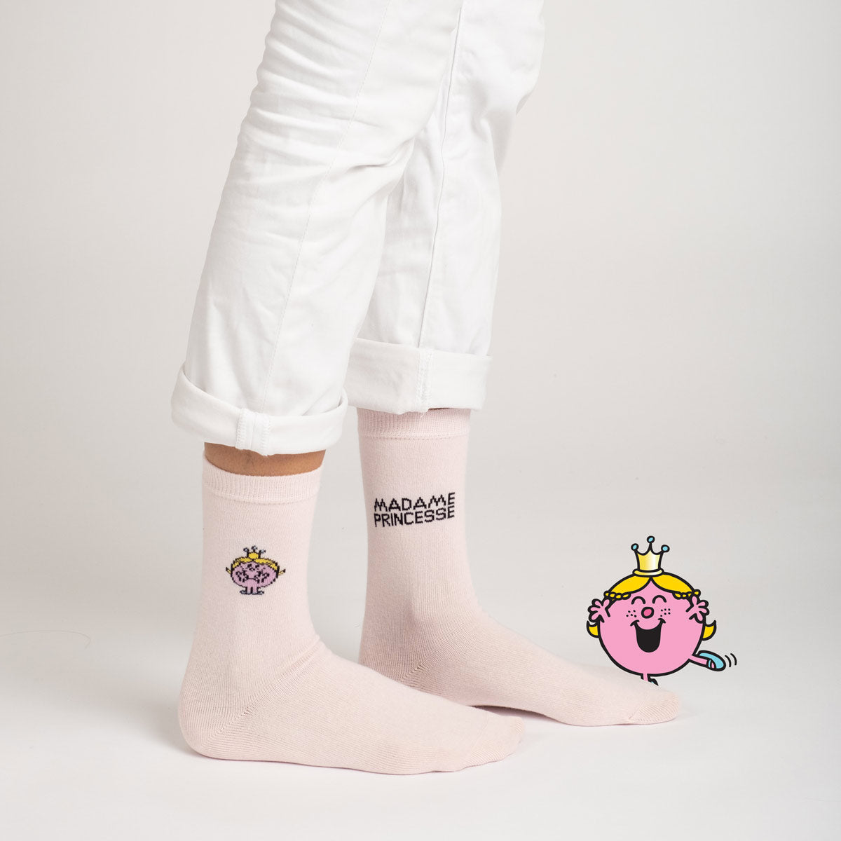 Chaussettes madame monsieur - Madame Princesse portées studio et personnage rose
