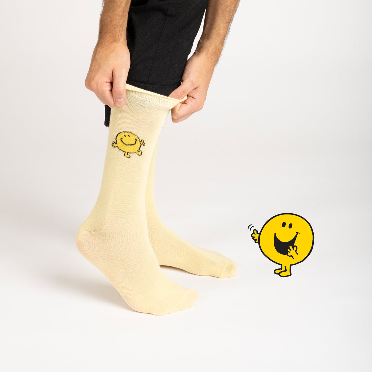 Chaussettes madame monsieur - Monsieur Heureux portées studio et personnage