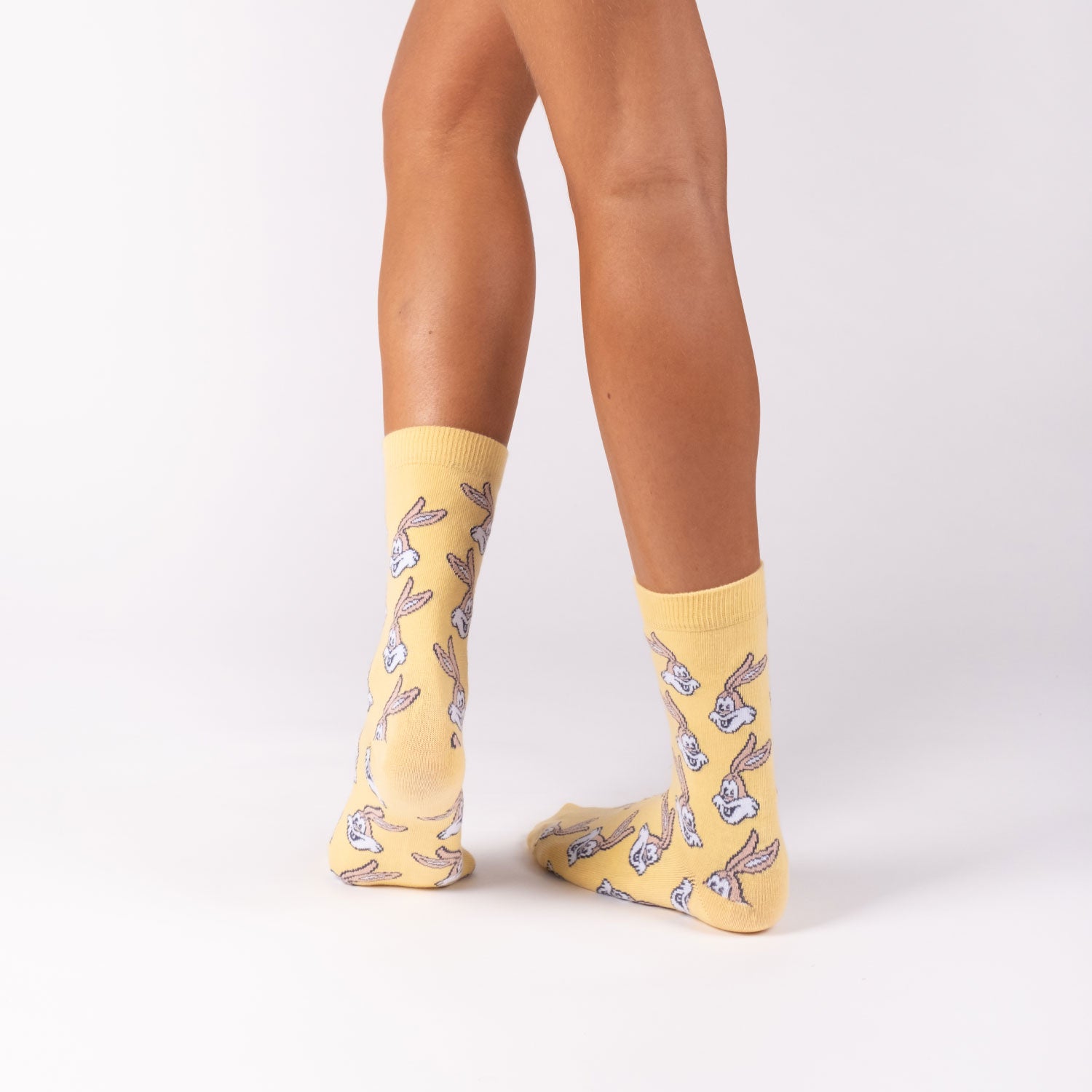 Chaussettes RATP jaune portées femme