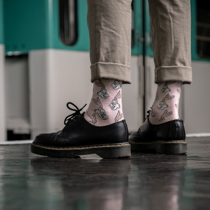 Chaussettes RATP rose portées métro