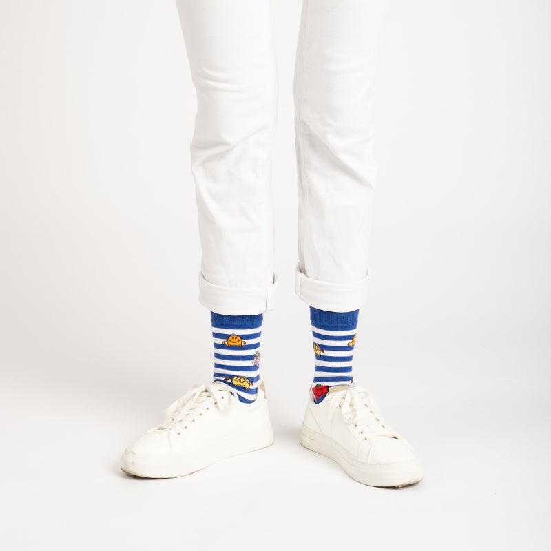 Chaussettes Monsieur Madame rayées bleues portées studio femme